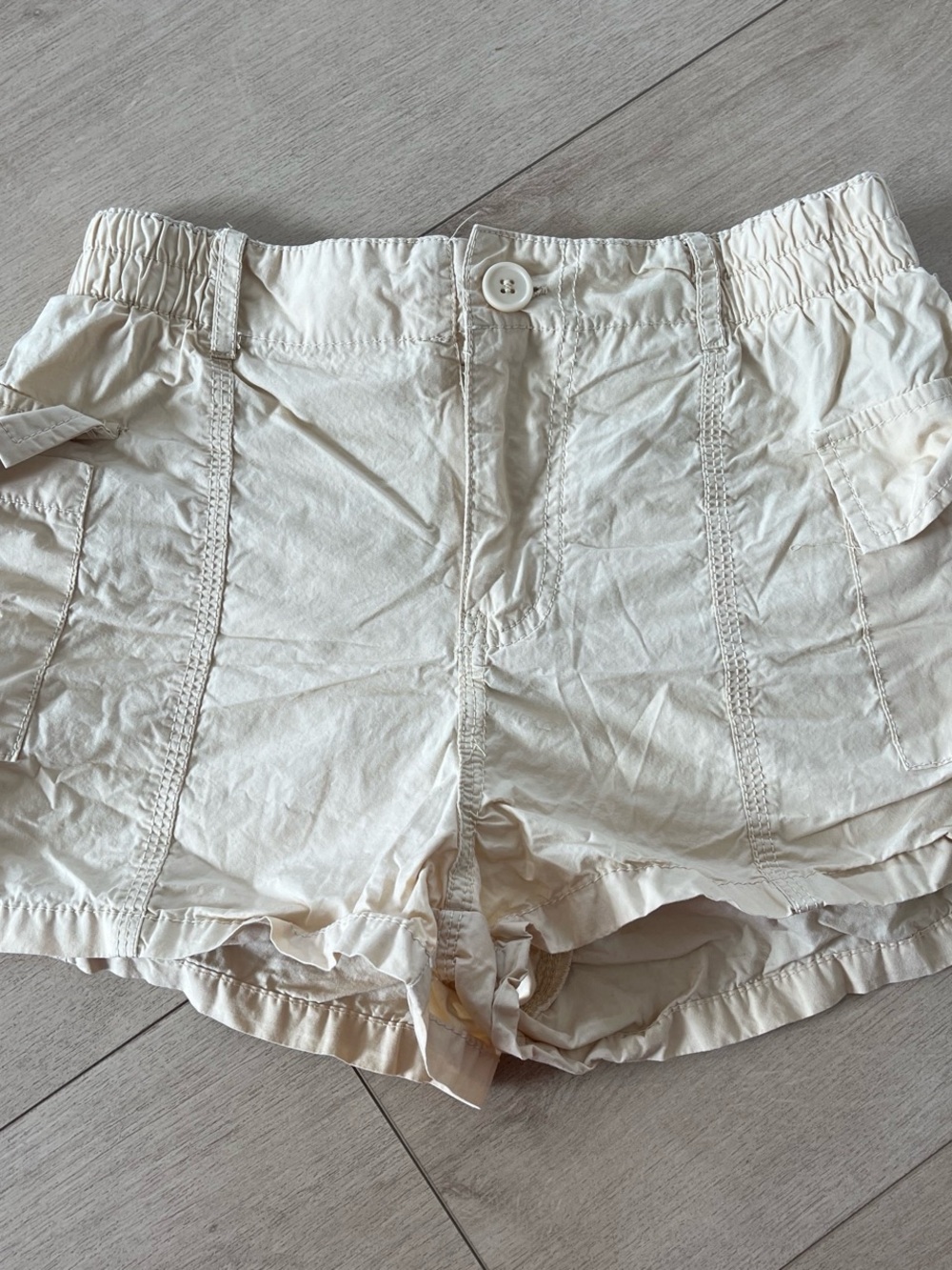 Rue21 Cream Elastic-Waist Casual Shorts